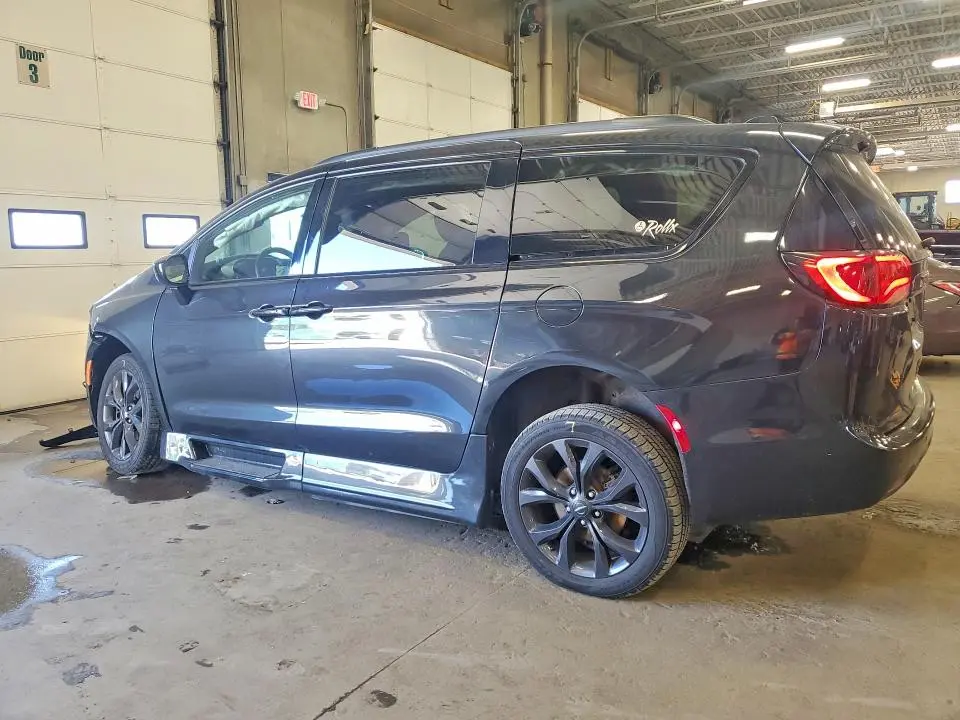 2018 CHRYSLER PACIFICA TOURING L PLUS  