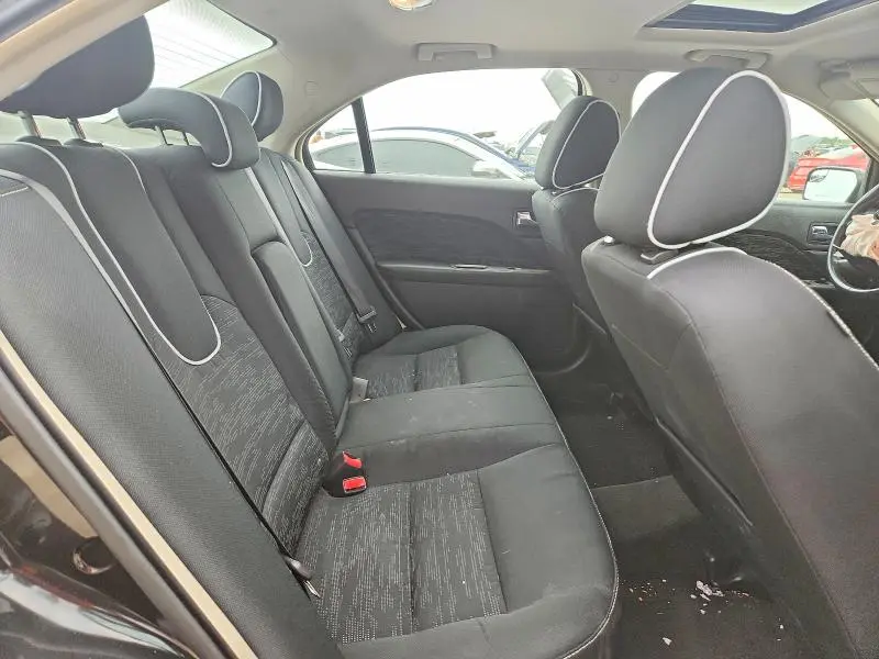 2011 FORD FUSION SE  