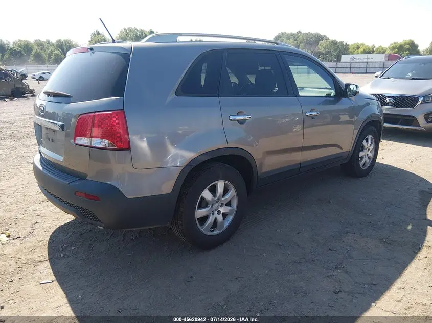 2012 KIA SORENTO LX
