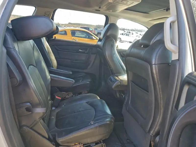 2013 CHEVROLET TRAVERSE LT  