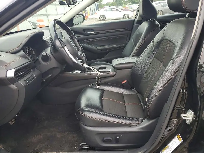 2021 NISSAN ALTIMA SR  