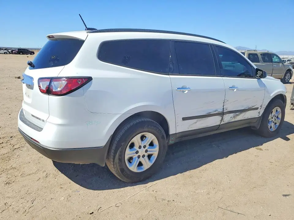 2016 CHEVROLET TRAVERSE LS  