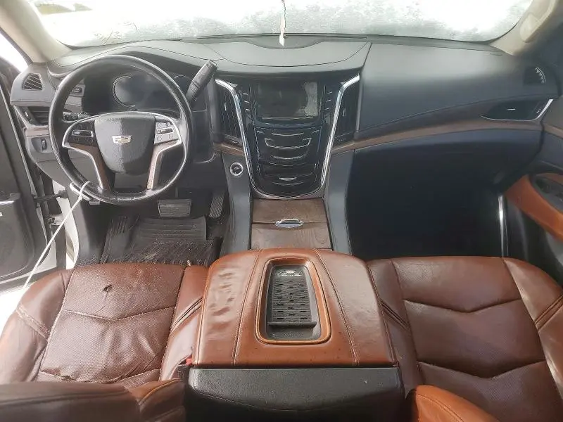 2017 CADILLAC ESCALADE LUXURY  