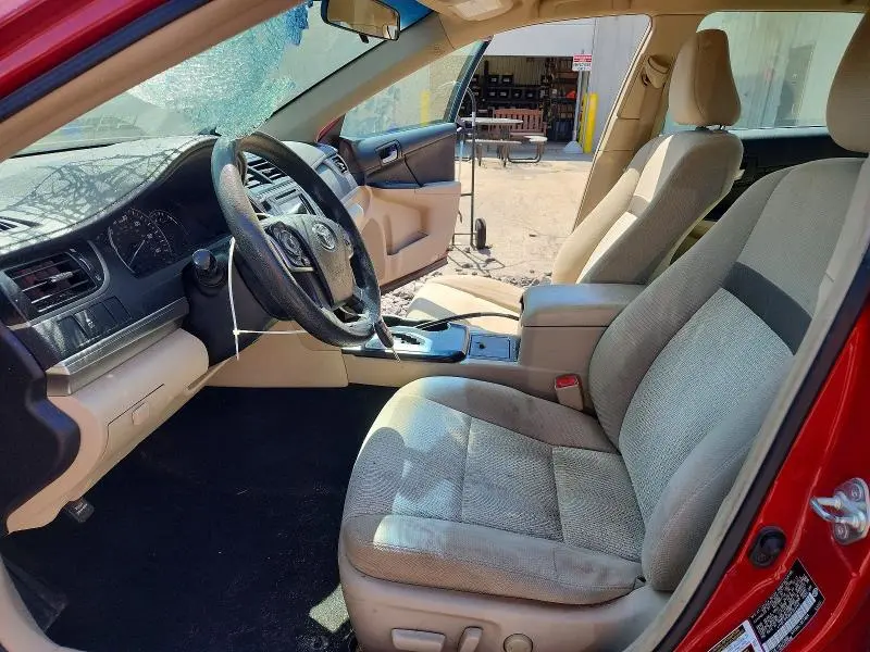 2014 TOYOTA CAMRY LE  