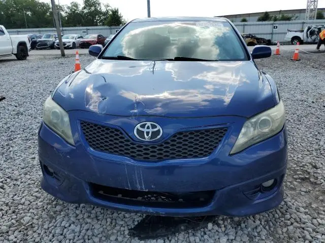2011 TOYOTA CAMRY SE  