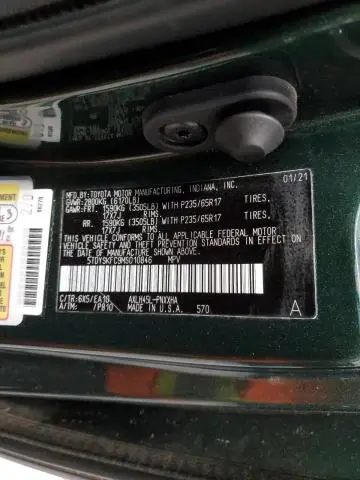 2021 TOYOTA SIENNA XLE  