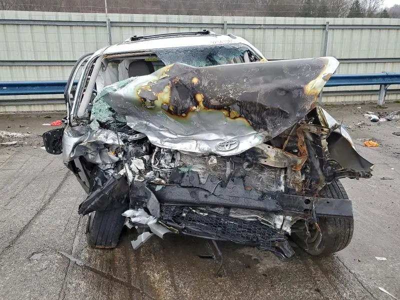 2012 TOYOTA SIENNA XLE  