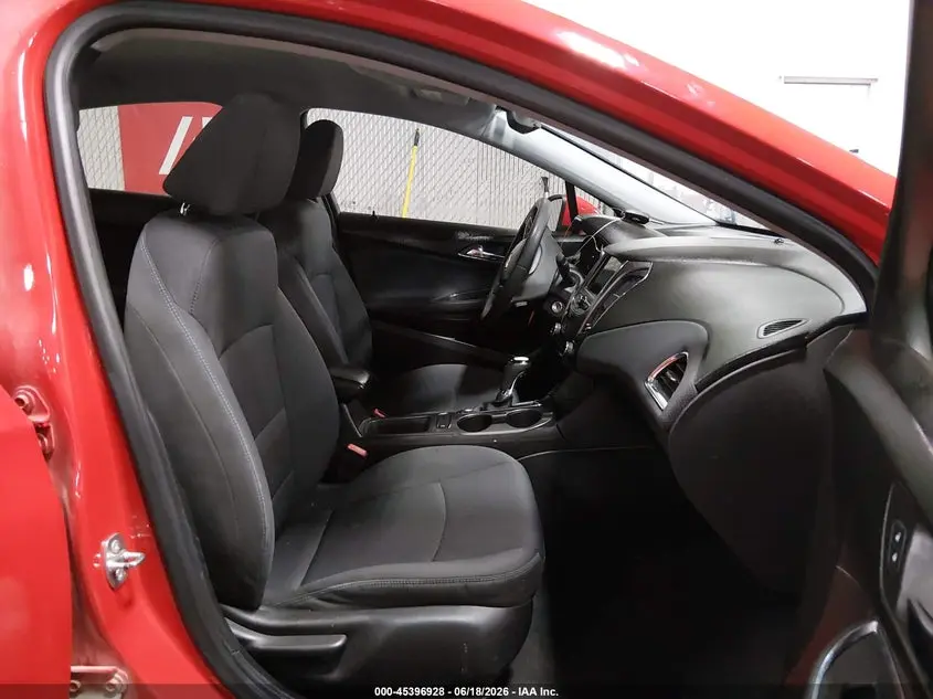 2019 CHEVROLET CRUZE LT