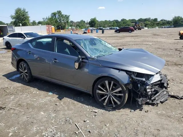 2021 NISSAN ALTIMA SR  