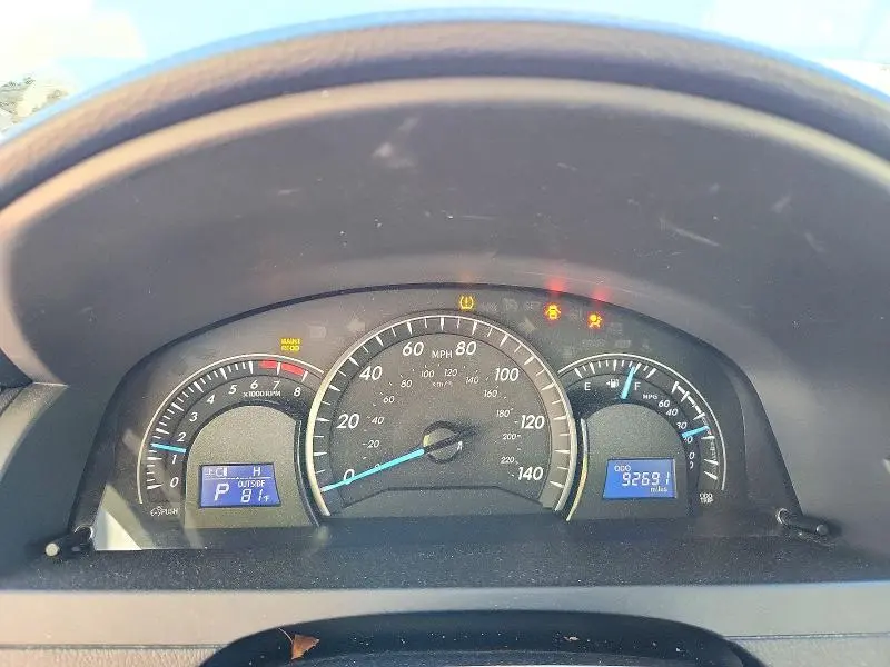 2013 TOYOTA CAMRY LE  