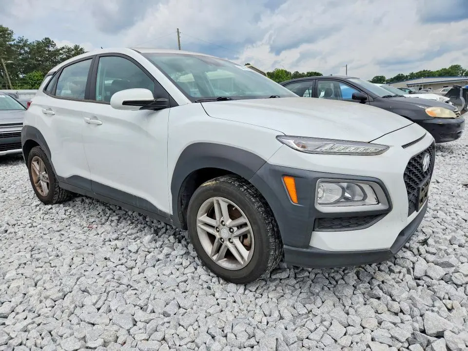 2020 HYUNDAI KONA SE  