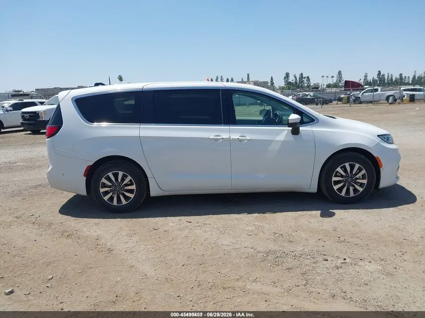 2023 CHRYSLER PACIFICA HYBRID TOURING L