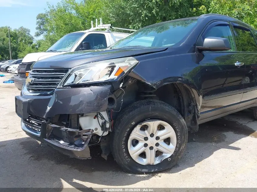 2015 CHEVROLET TRAVERSE LS
