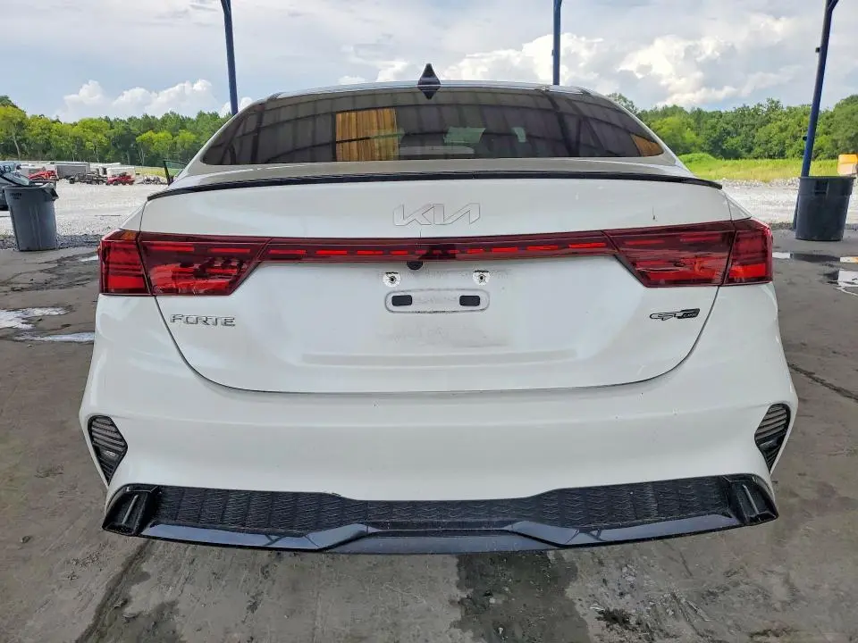 2023 KIA FORTE GT LINE  