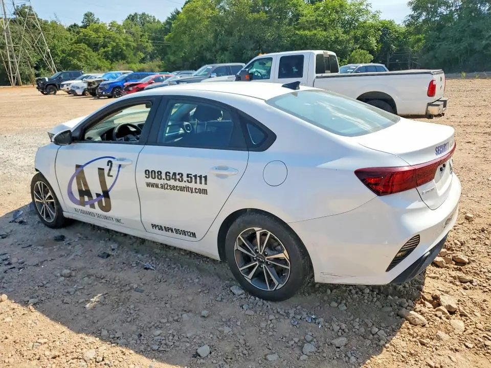 2024 KIA FORTE LXS  