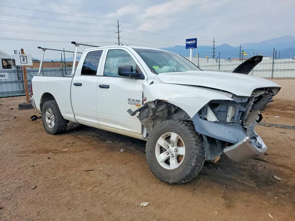 2015 RAM 1500 ST  