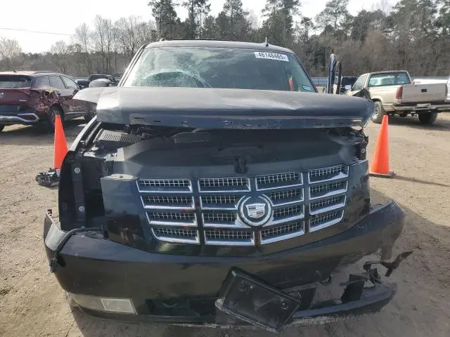 2011 CADILLAC ESCALADE LUXURY  