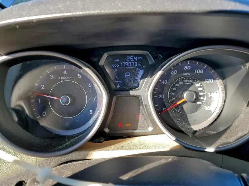 2013 HYUNDAI ELANTRA GLS  