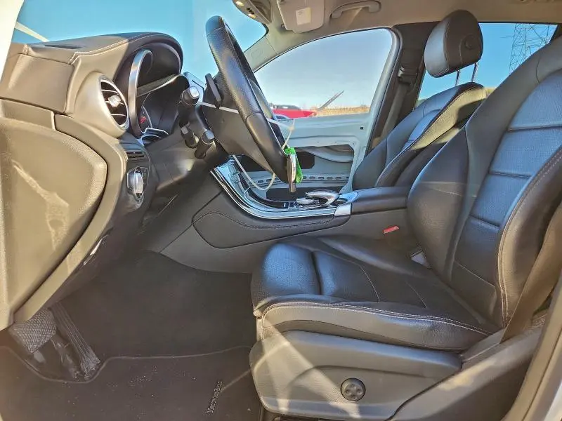 2016 MERCEDES-BENZ GLC 300  