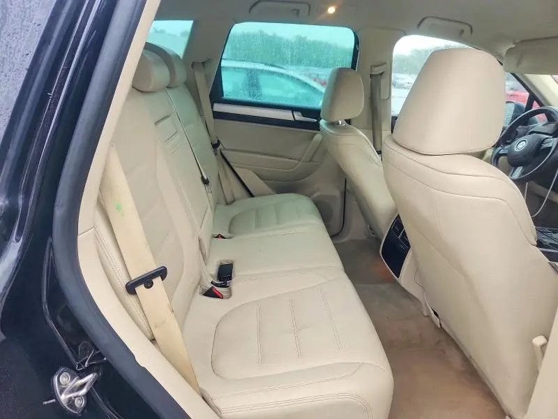 2014 VOLKSWAGEN TOUAREG V6 TDI  