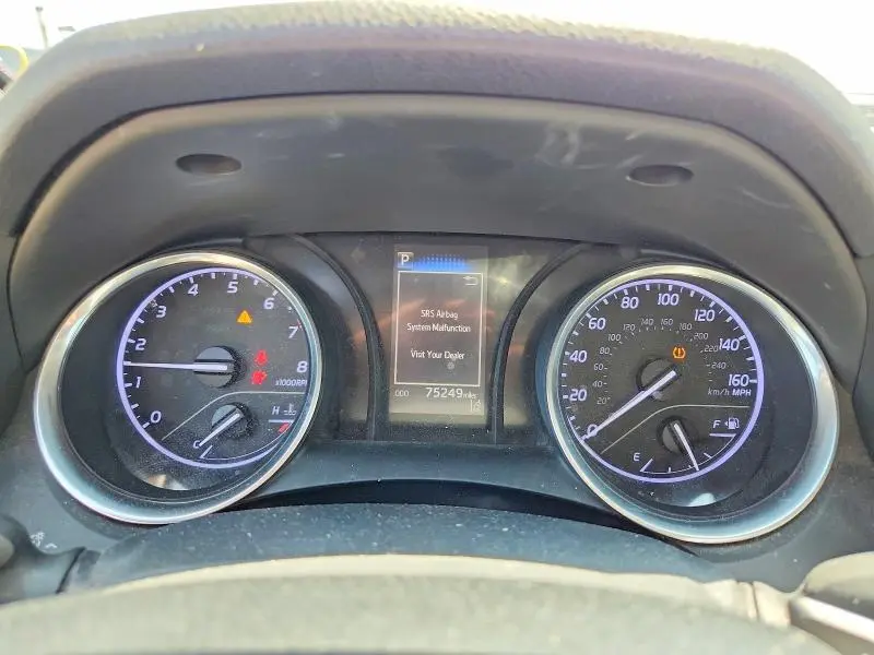 2018 TOYOTA CAMRY SE  