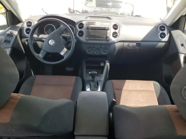 2010 VOLKSWAGEN TIGUAN SE  