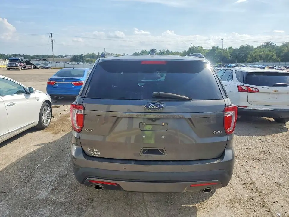 2017 FORD EXPLORER XLT  