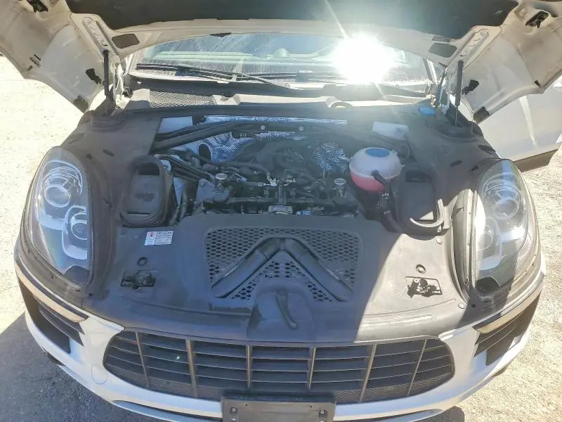 2015 PORSCHE MACAN S  