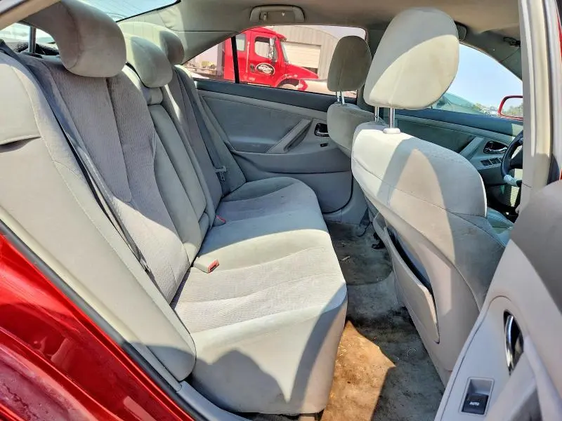 2011 TOYOTA CAMRY LE  