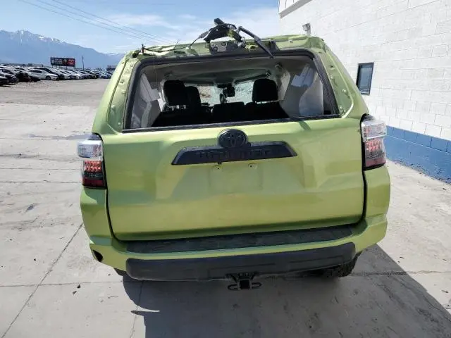 2023 TOYOTA 4RUNNER SE  
