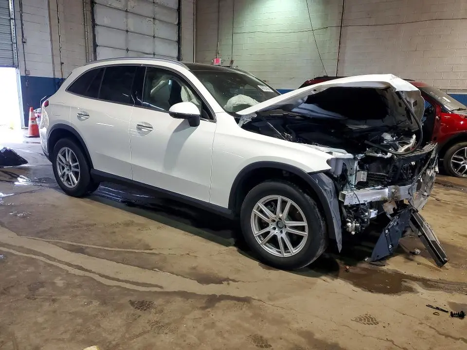 2023 MERCEDES-BENZ GLC 300 4MATIC  