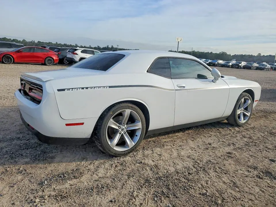 2017 DODGE CHALLENGER SXT  