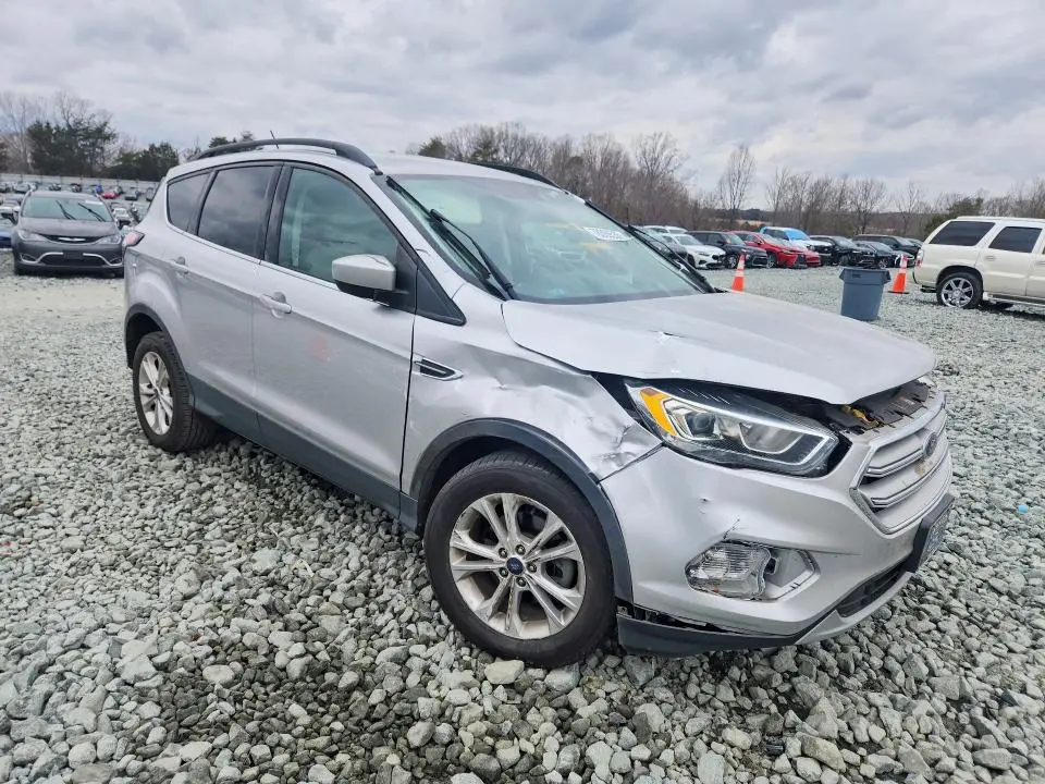 2018 FORD ESCAPE SEL  