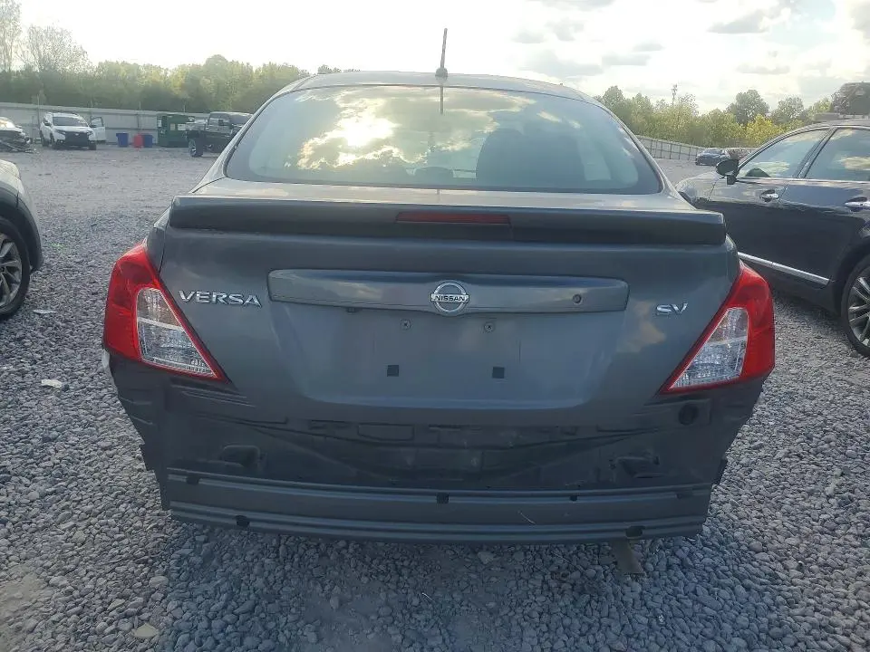 2019 NISSAN VERSA SV  