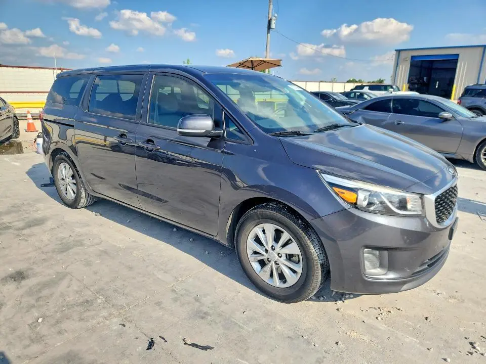 2017 KIA SEDONA LX  