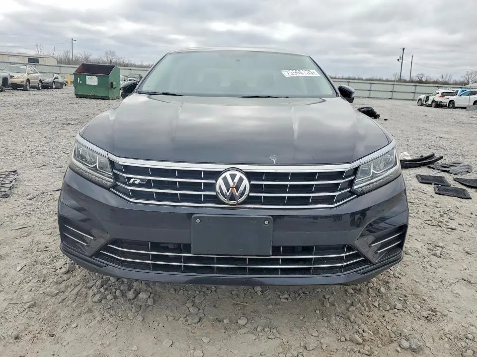 2017 VOLKSWAGEN PASSAT R-LINE  