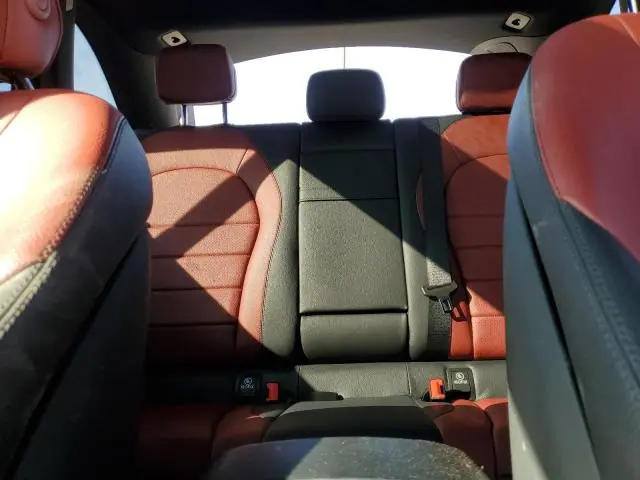 2022 MERCEDES-BENZ GLC 300  