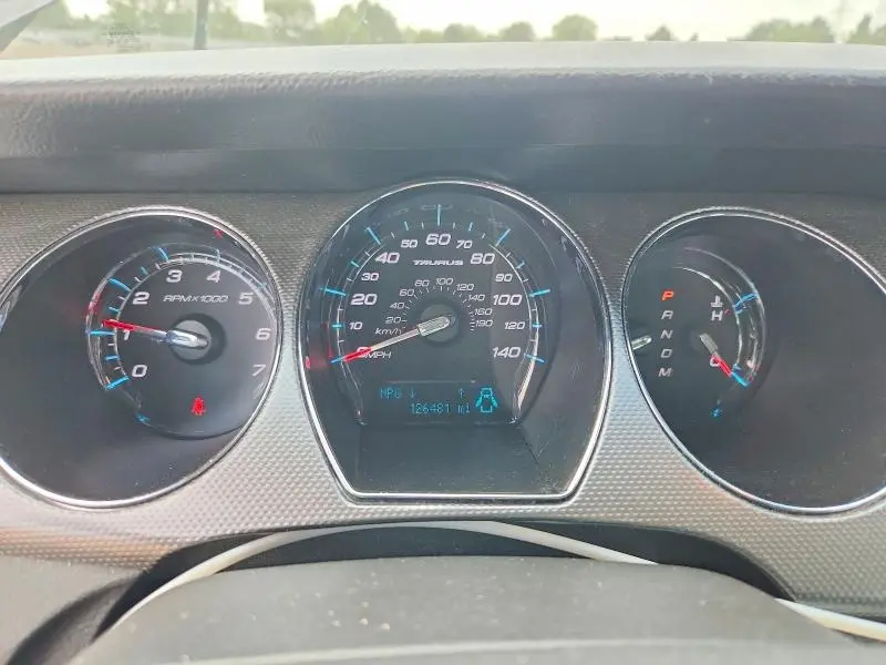 2011 FORD TAURUS SEL  