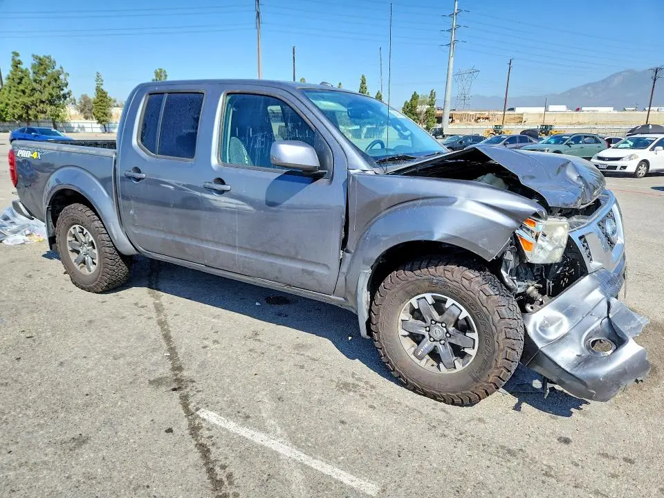 2016 NISSAN FRONTIER PRO-4X  