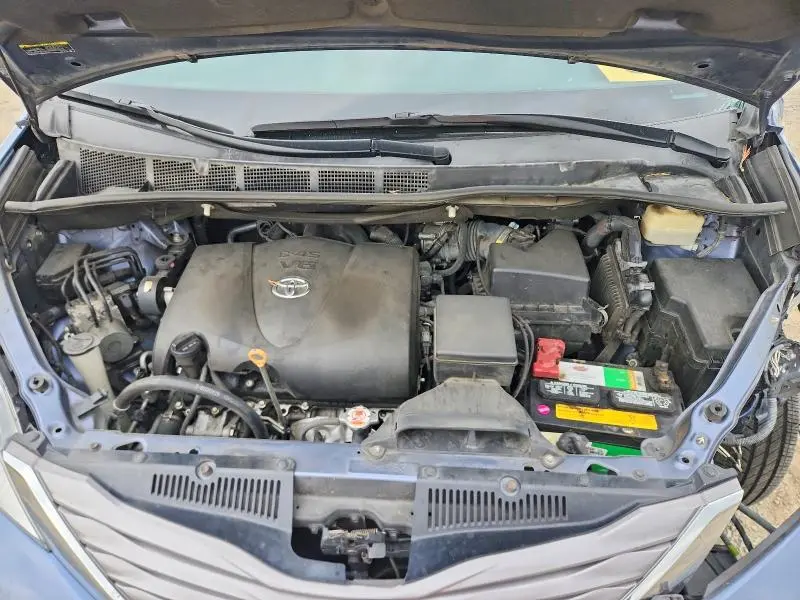 2017 TOYOTA SIENNA XLE 8-PASSENGER  