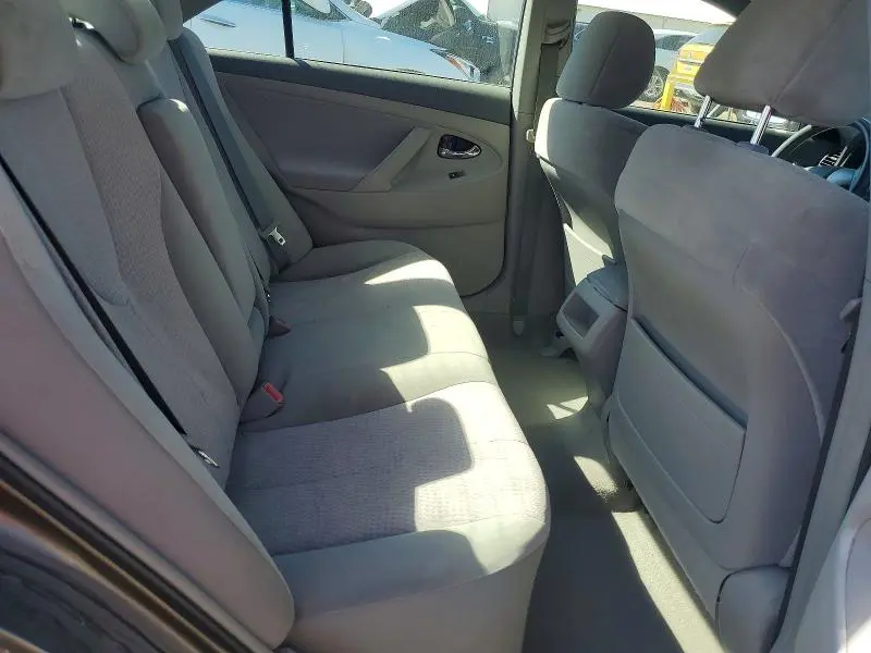 2011 TOYOTA CAMRY LE  