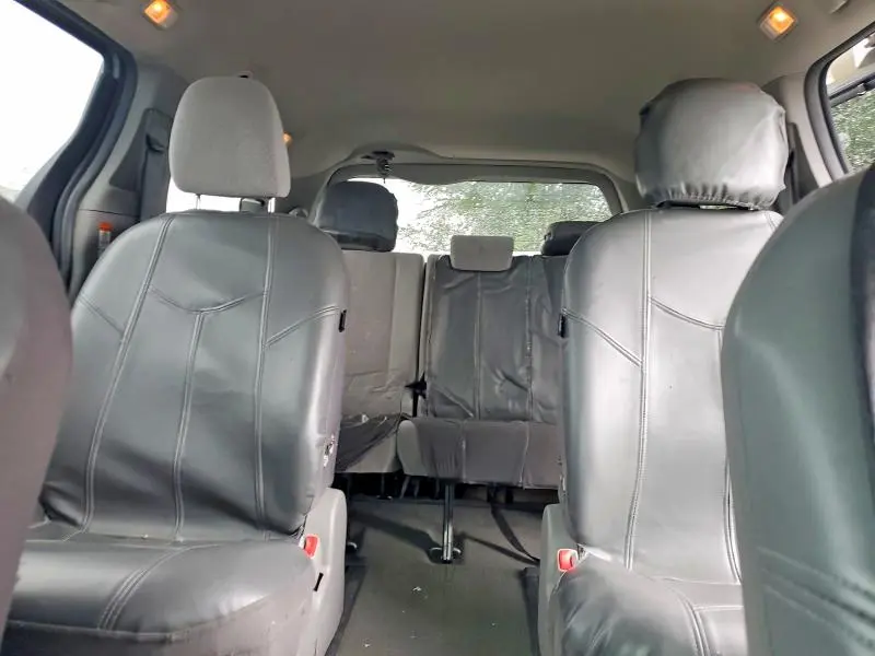 2015 TOYOTA SIENNA LE  