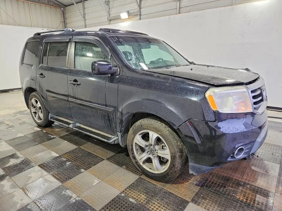 2015 HONDA PILOT SE  