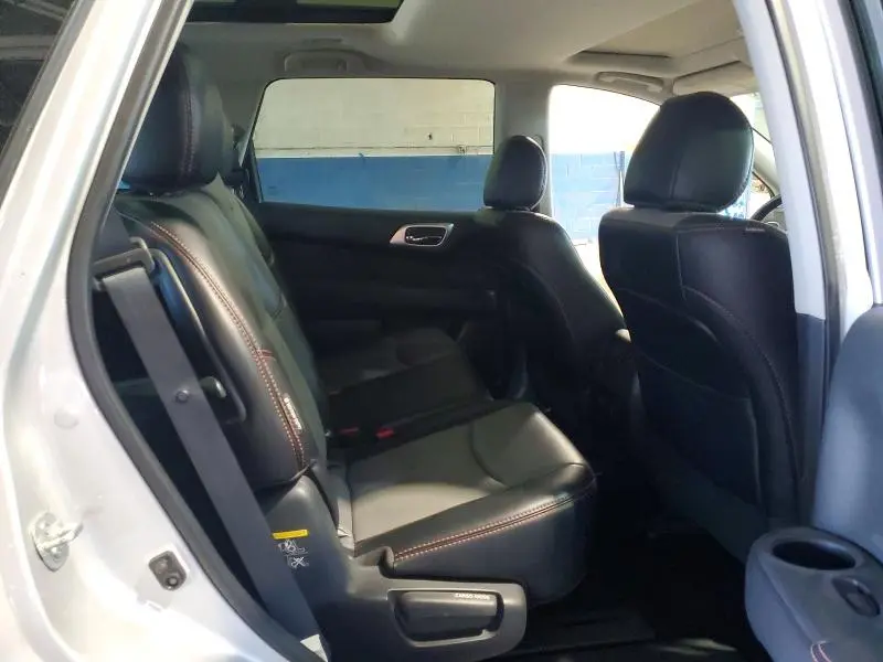 2020 NISSAN PATHFINDER SL  
