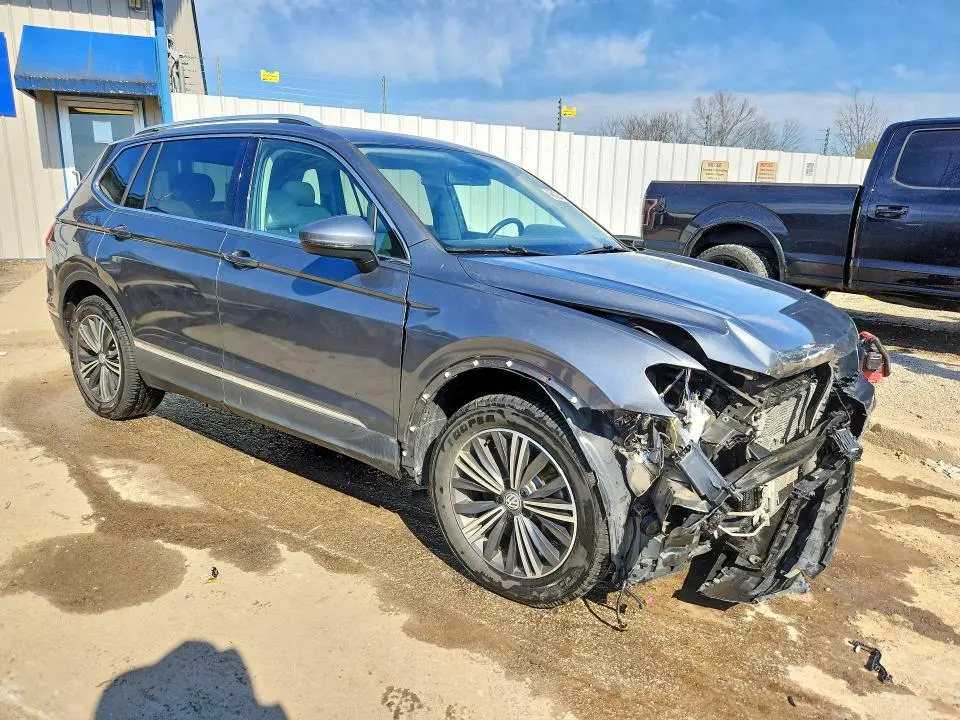 2018 VOLKSWAGEN TIGUAN SE  