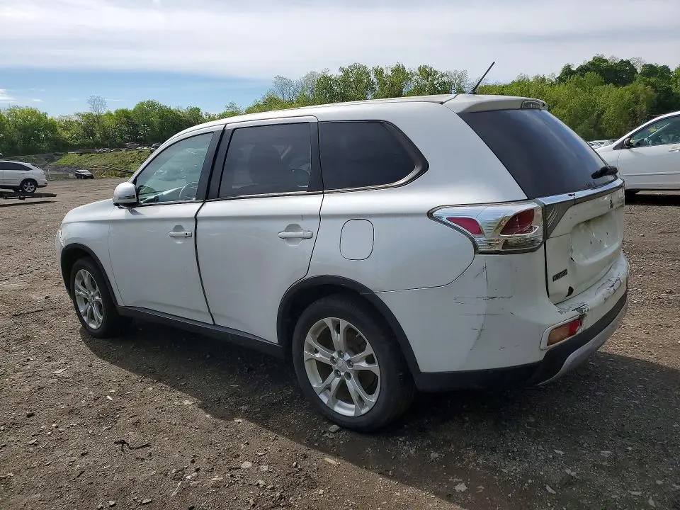2015 MITSUBISHI OUTLANDER SE  