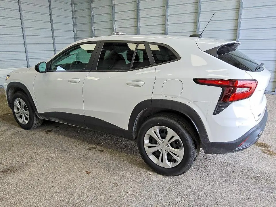 2025 CHEVROLET TRAX LS  