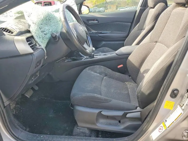 2019 TOYOTA C-HR XLE  
