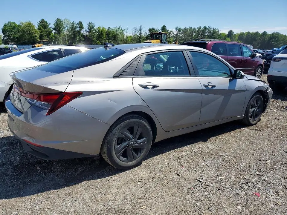 2021 HYUNDAI ELANTRA SEL  