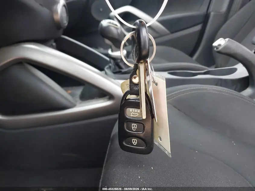 2012 HYUNDAI VELOSTER BASE W/BLACK